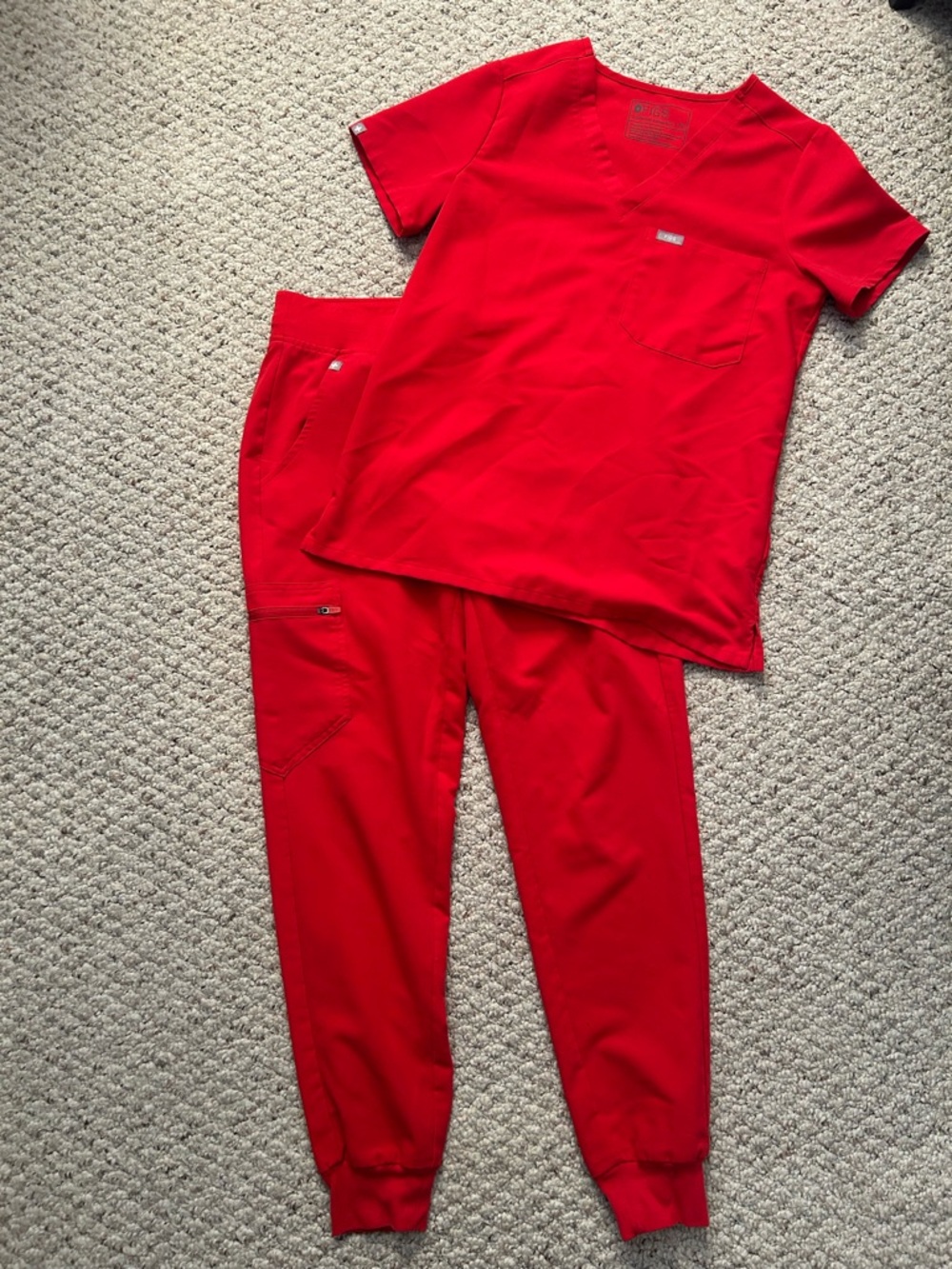 FIGS Scrub Set Red XS
